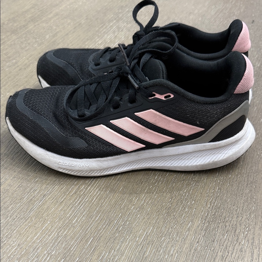 Adidas Girl’s Black and Pink Sneakers - Picture 3 of 7